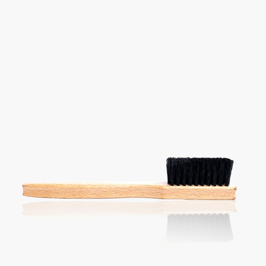 Cobbler's Choice Premium Welt Brush | Tan
