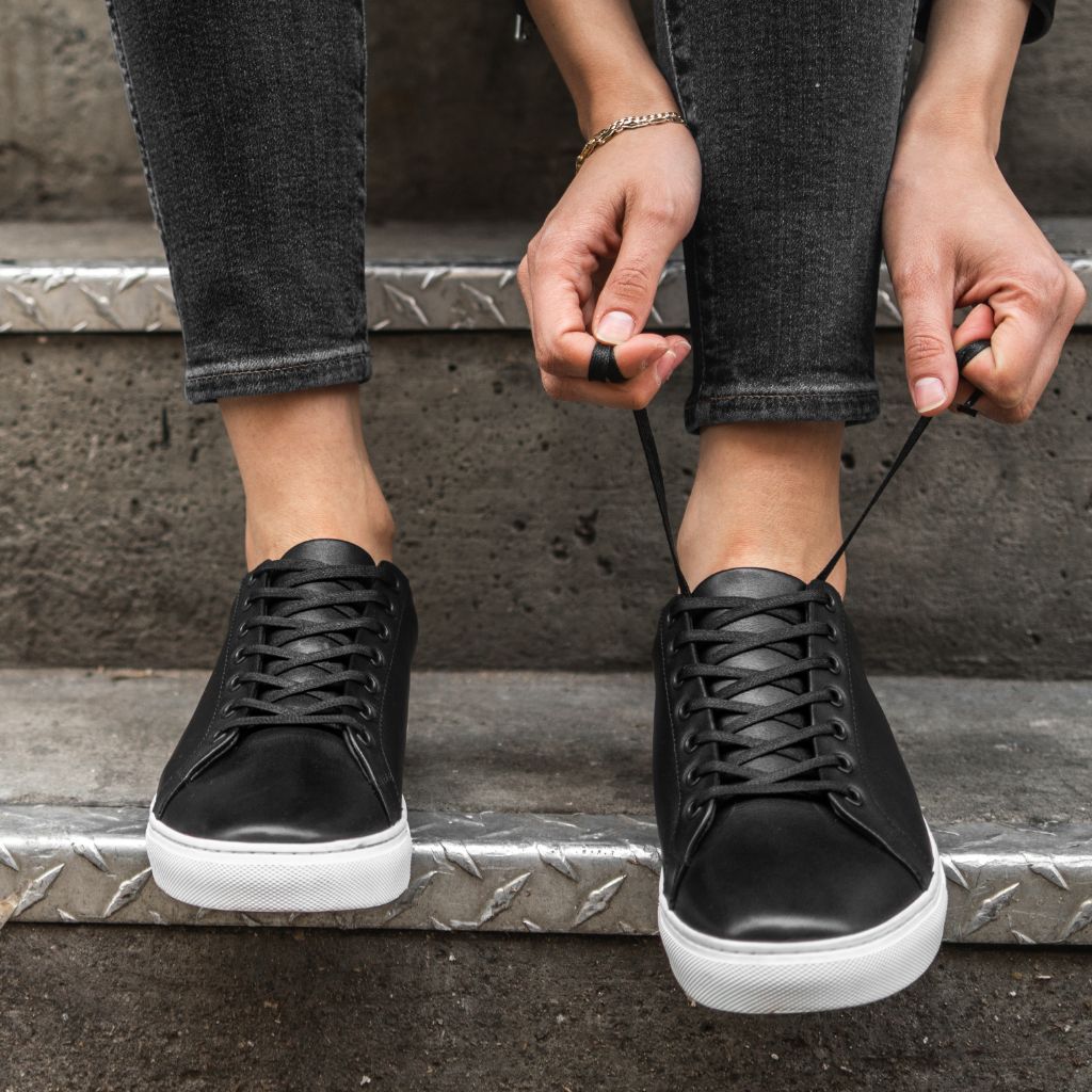 Women's Premier Low Top | Black - Image 7