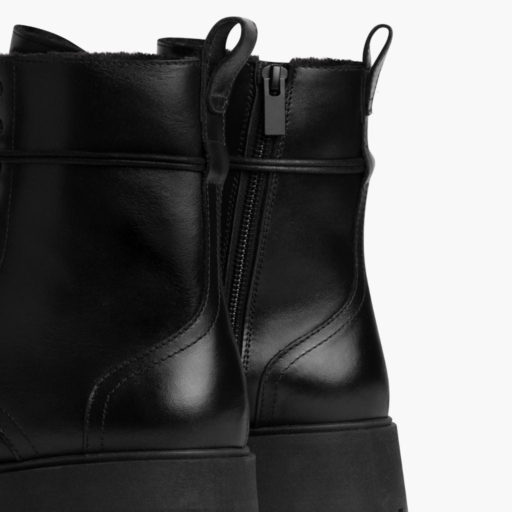 Quest | Black Shearling - Image 7